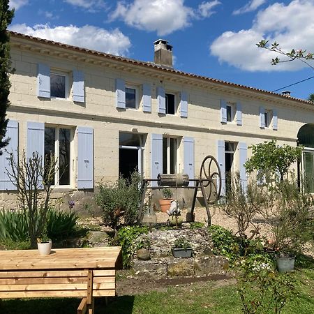 Апартаменти Les Ganivelles Saint-Dizant-du-Gua Екстер'єр фото